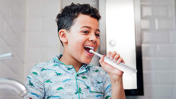 带压力传感器的Oral-B儿童电动牙刷